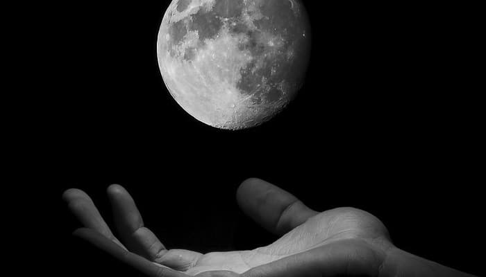 soñar con la luna